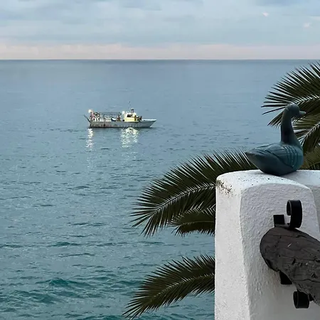 Sea Breeze Apartment